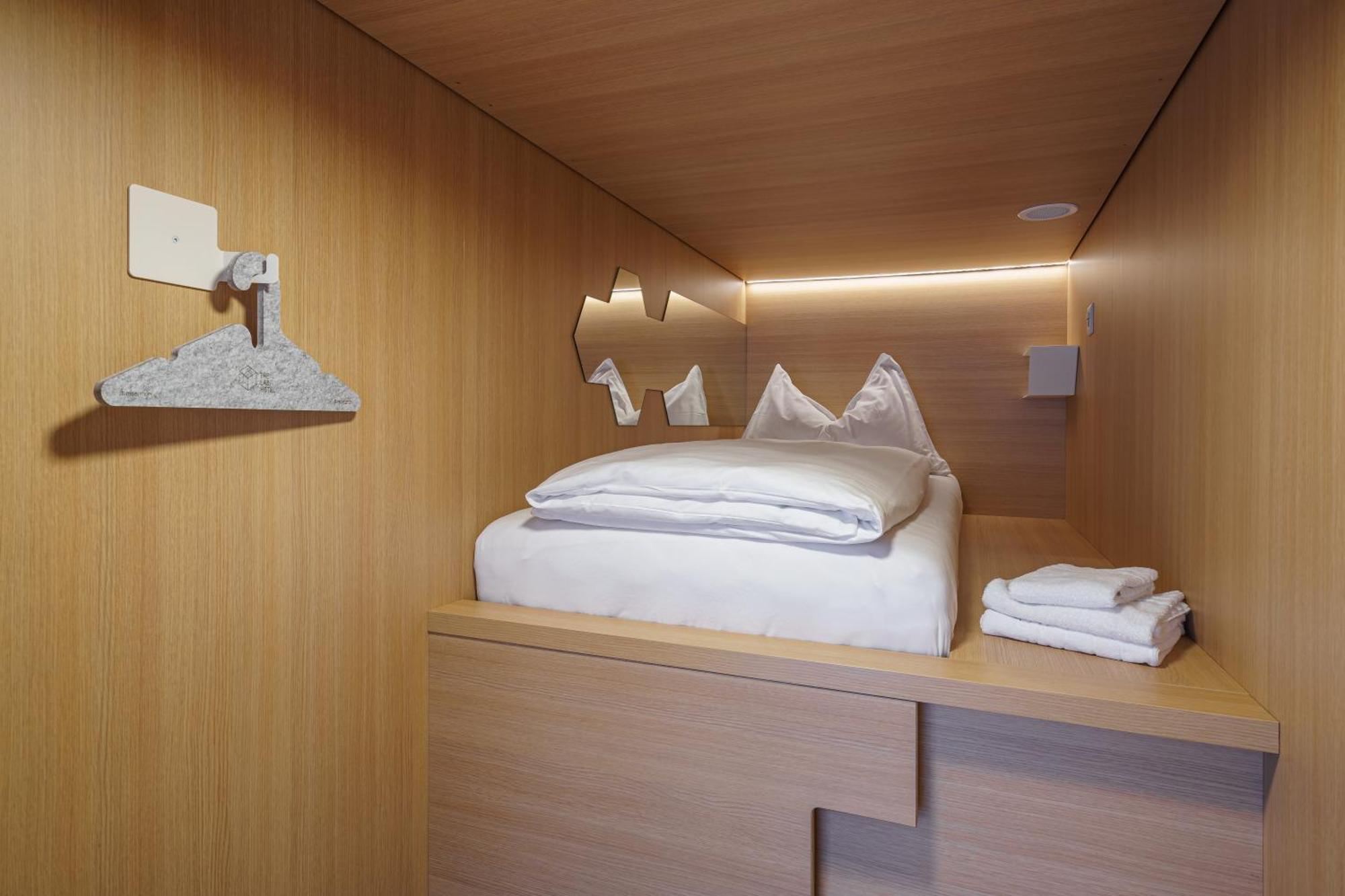 Hotel The Lab Capsule Thun Exterior foto
